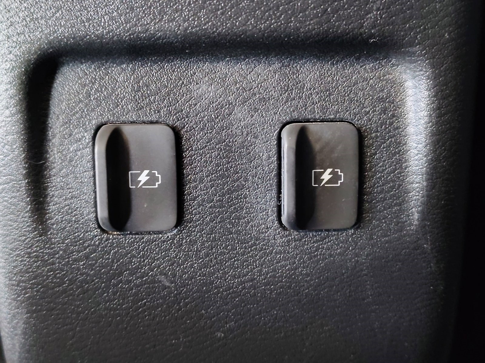 Used Car 2021 Nissan Kicks  Sr For Sale Under $20,000 In San Antonio, Texas