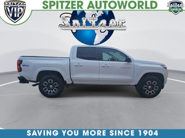 Summit White 2023 Chevrolet Colorado Pickup Truck Four-Wheel Drive 8-Speed Automatic