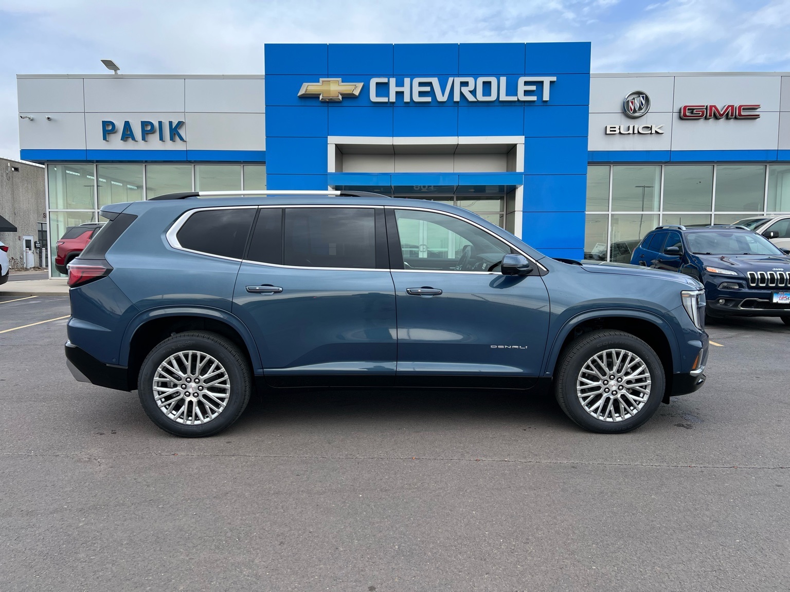2026 GMC Acadia Denali AWD