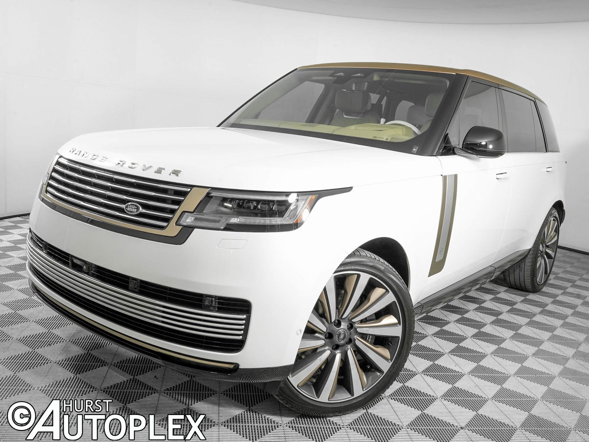 2024 Land Rover Range Rover P615 SV LWB AWD