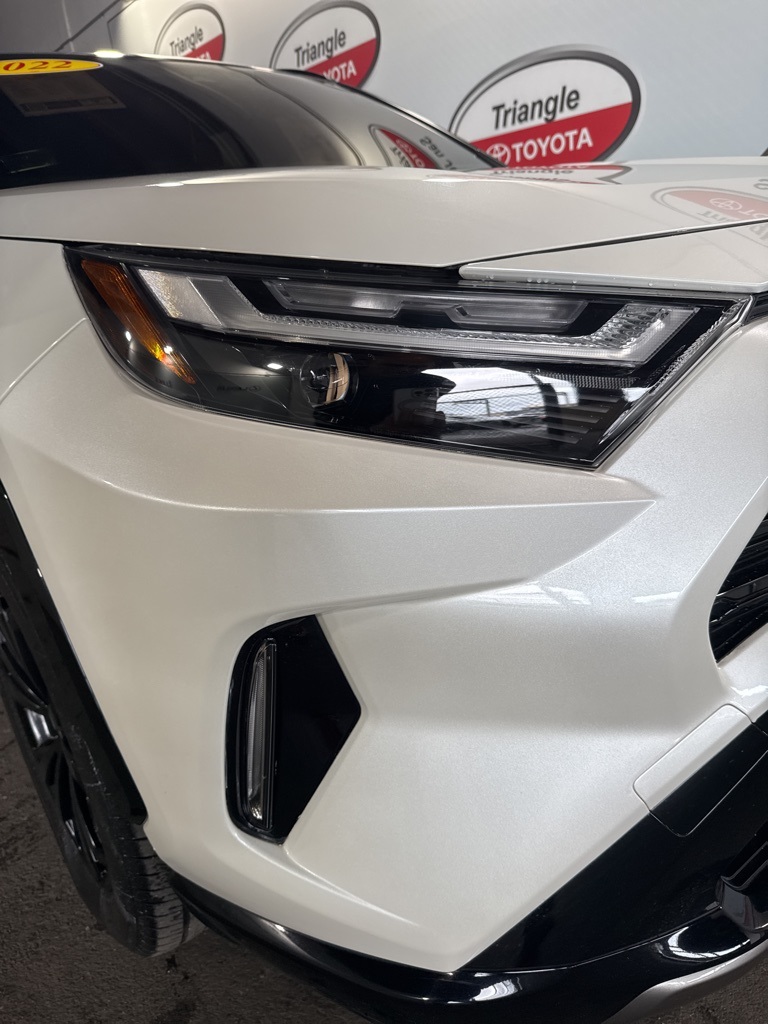 Thumbnail: 2022 Toyota RAV4 - 13