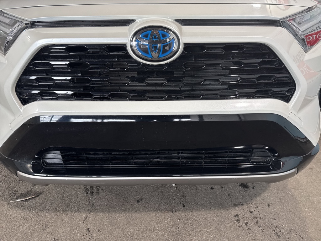 Thumbnail: 2022 Toyota RAV4 - 14