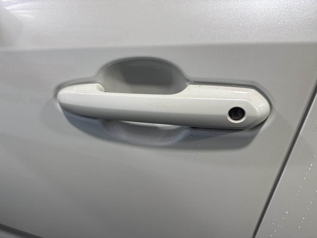 Thumbnail: 2022 Toyota RAV4 - 16