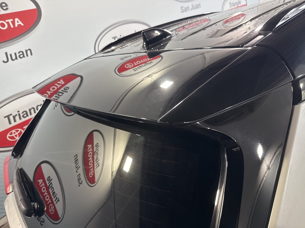 Thumbnail: 2022 Toyota RAV4 - 17