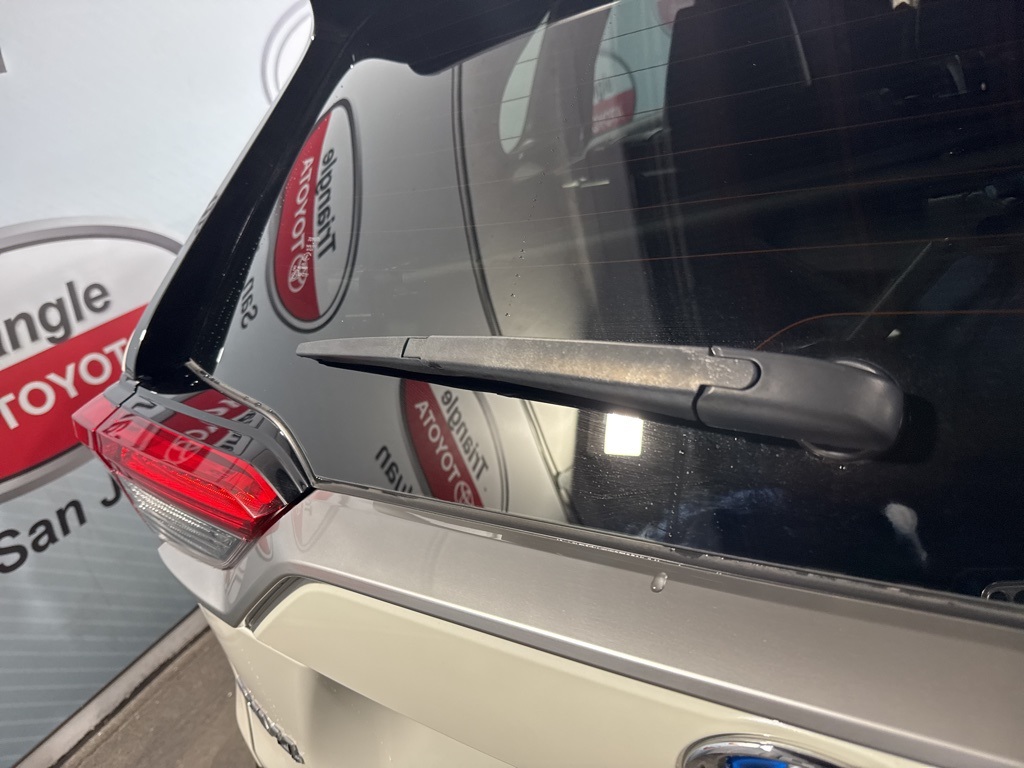 Thumbnail: 2022 Toyota RAV4 - 22