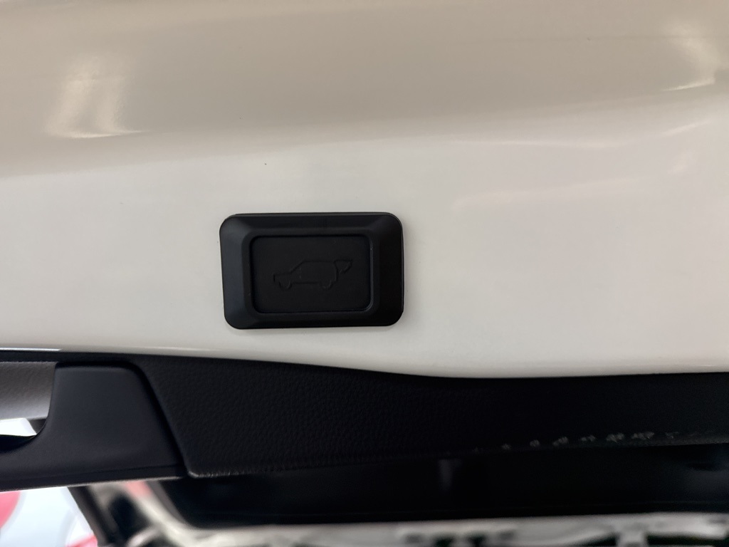 Thumbnail: 2022 Toyota RAV4 - 26