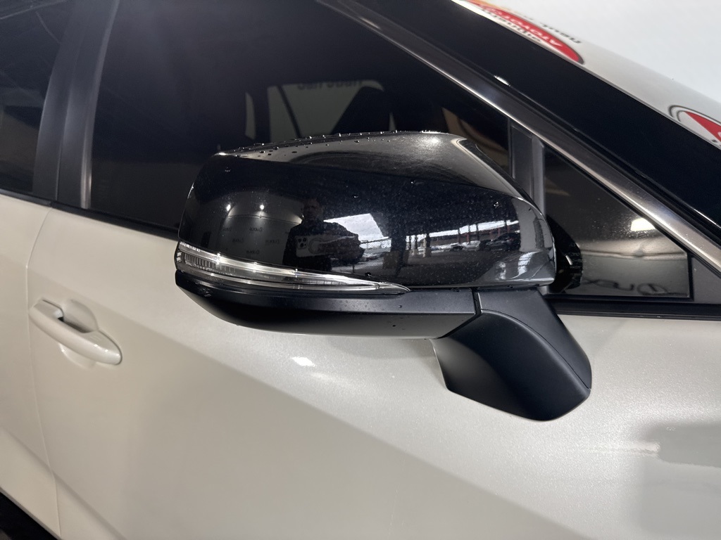 Thumbnail: 2022 Toyota RAV4 - 9