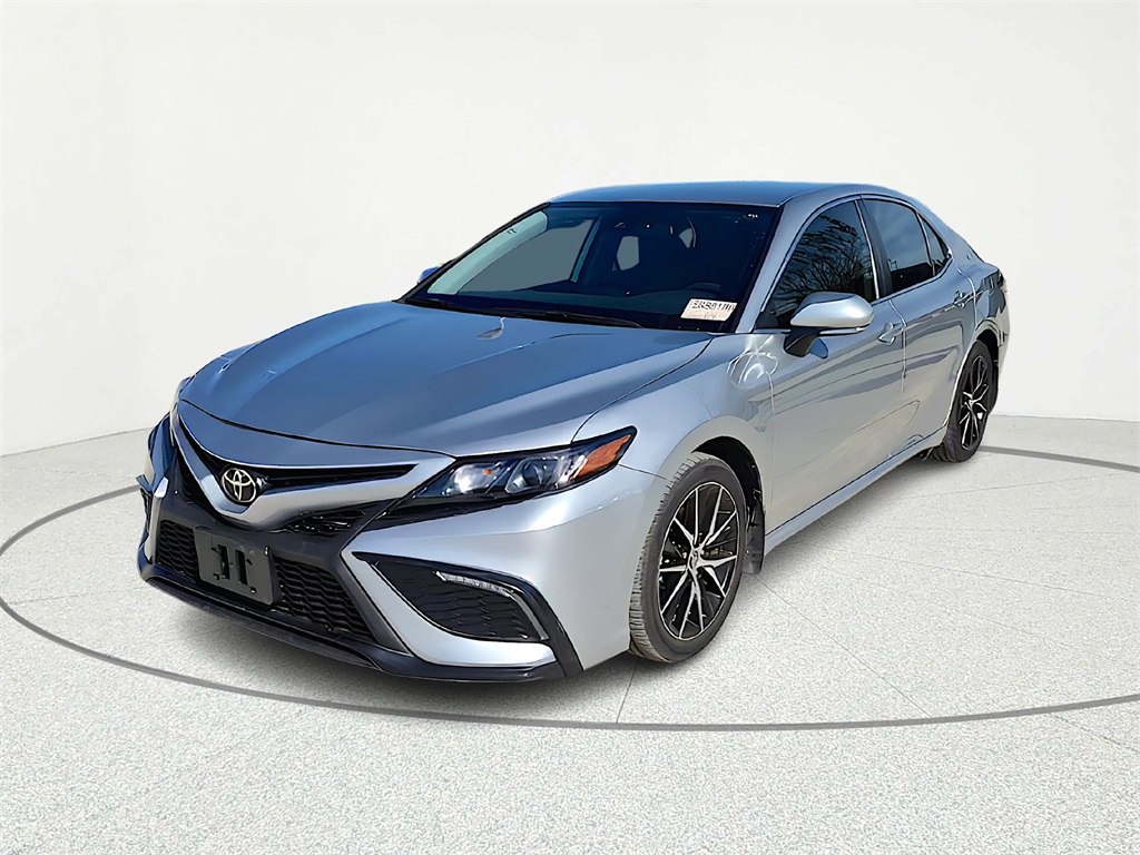 2022 Toyota Camry SE Silver at DeMontrond Auto Country