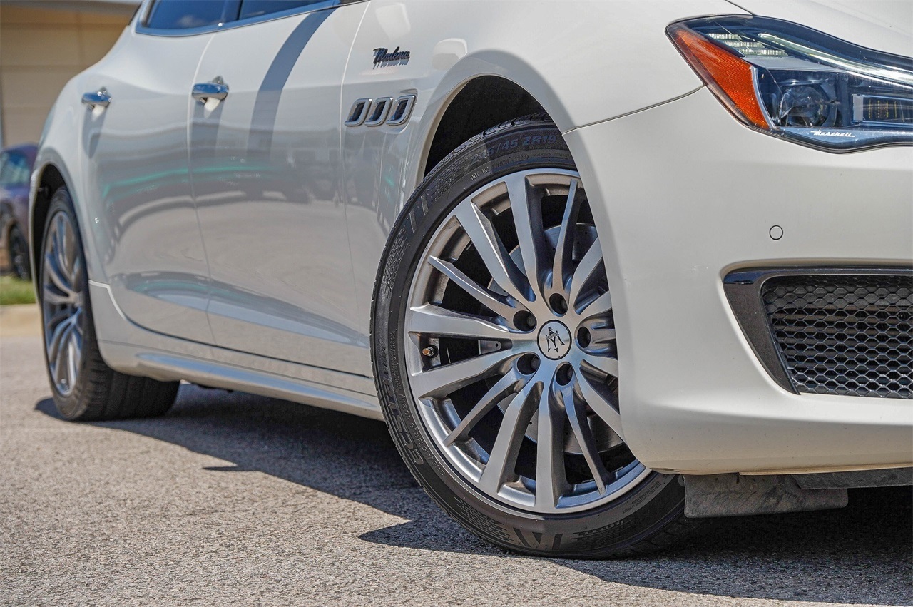 Used Car 2022 Maserati Quattroporte  Modena For Sale Under $35,000 In Austin, Texas