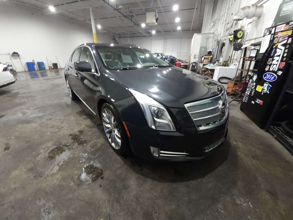 2013 Cadillac XTS Platinum Collection's photo