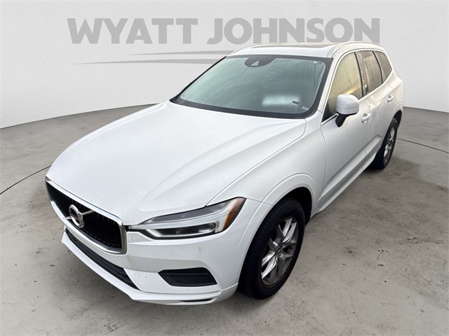 2020 Volvo XC60 T5 Momentum