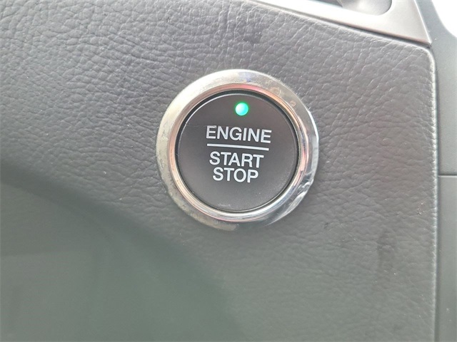 Used 2018 Ford Edge For Sale in Livonia, MI