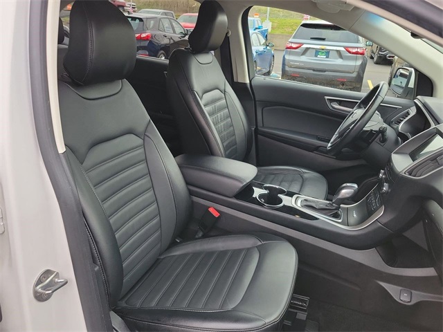 Used 2018 Ford Edge For Sale in Livonia, MI