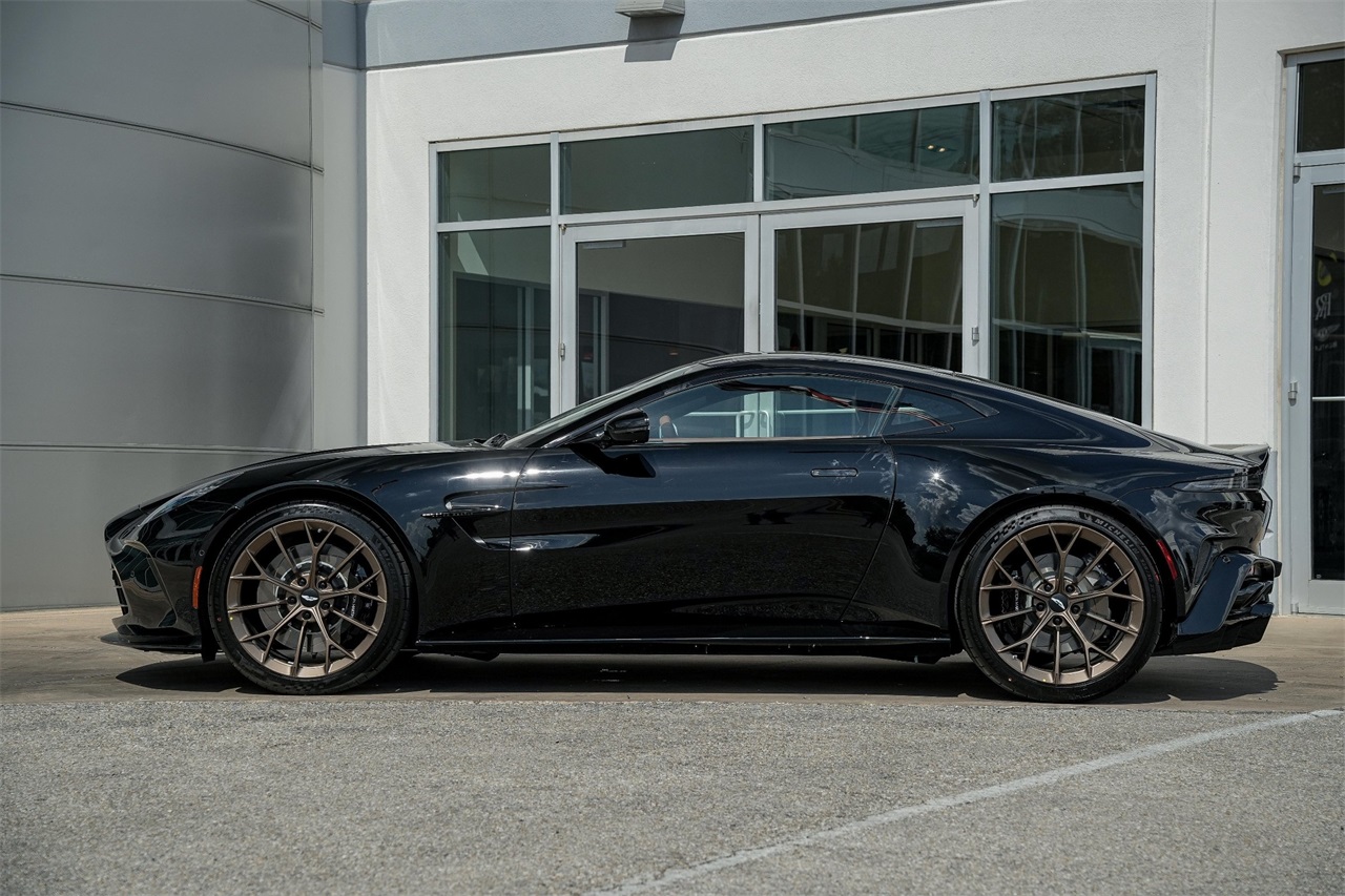 New Car 2025 Aston Martin Vantage  Base For Sale Under $250,000 In Austin, Texas