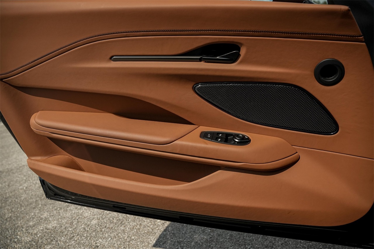 New Car 2025 Aston Martin Vantage  Base For Sale Under $250,000 In Austin, Texas