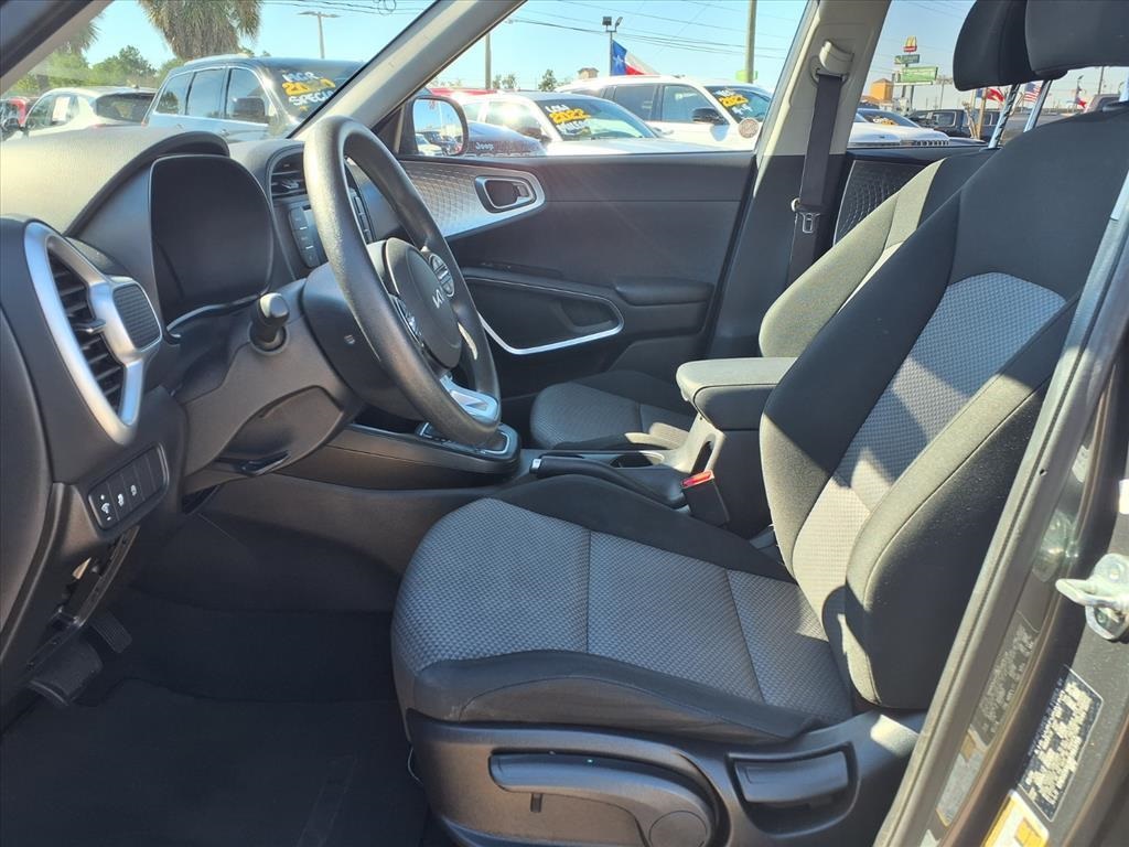 2024 Kia Soul LX Gray at Bravo Nissan