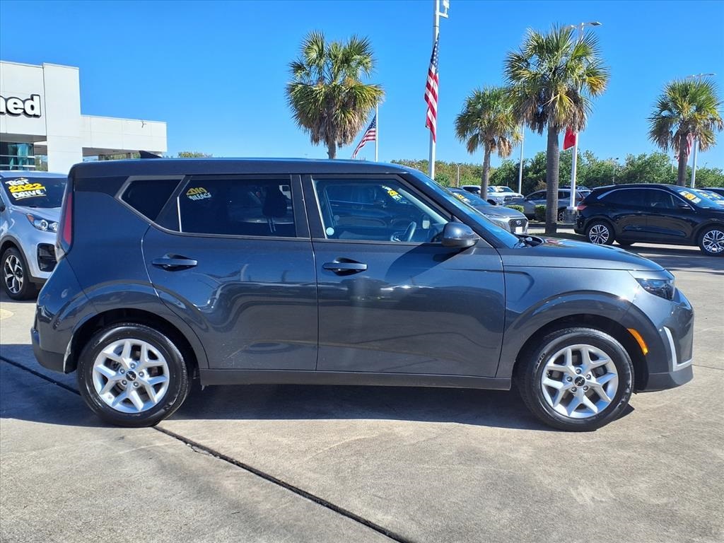 2024 Kia Soul LX Gray at Bravo Nissan