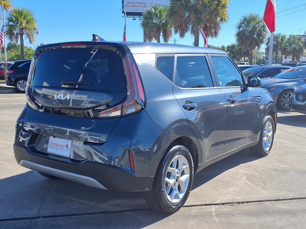 2024 Kia Soul LX Gray at Bravo Nissan