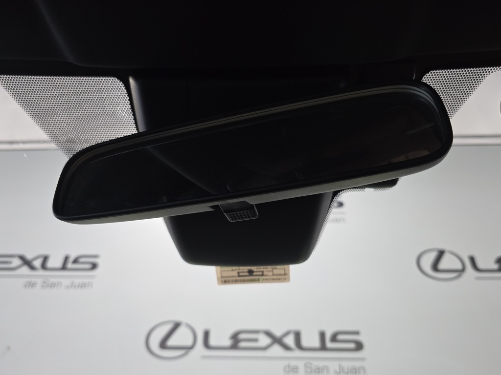 Thumbnail: 2023 Lexus UX - 20