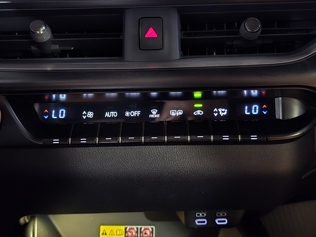 Thumbnail: 2023 Lexus UX - 22