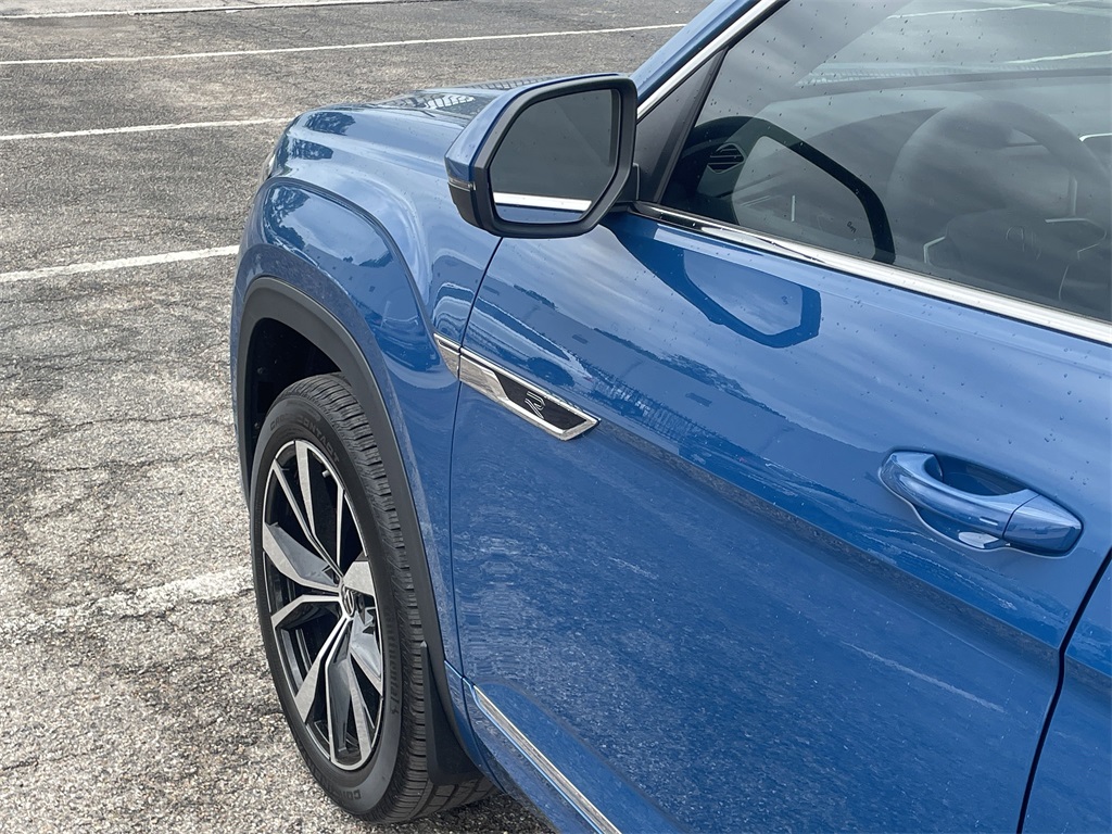 2025 Volkswagen Atlas 2.0T SEL Premium R-Line - 9