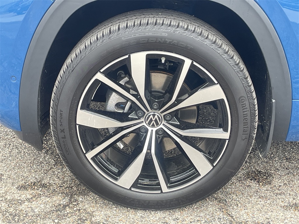 2025 Volkswagen Atlas 2.0T SEL Premium R-Line - 8