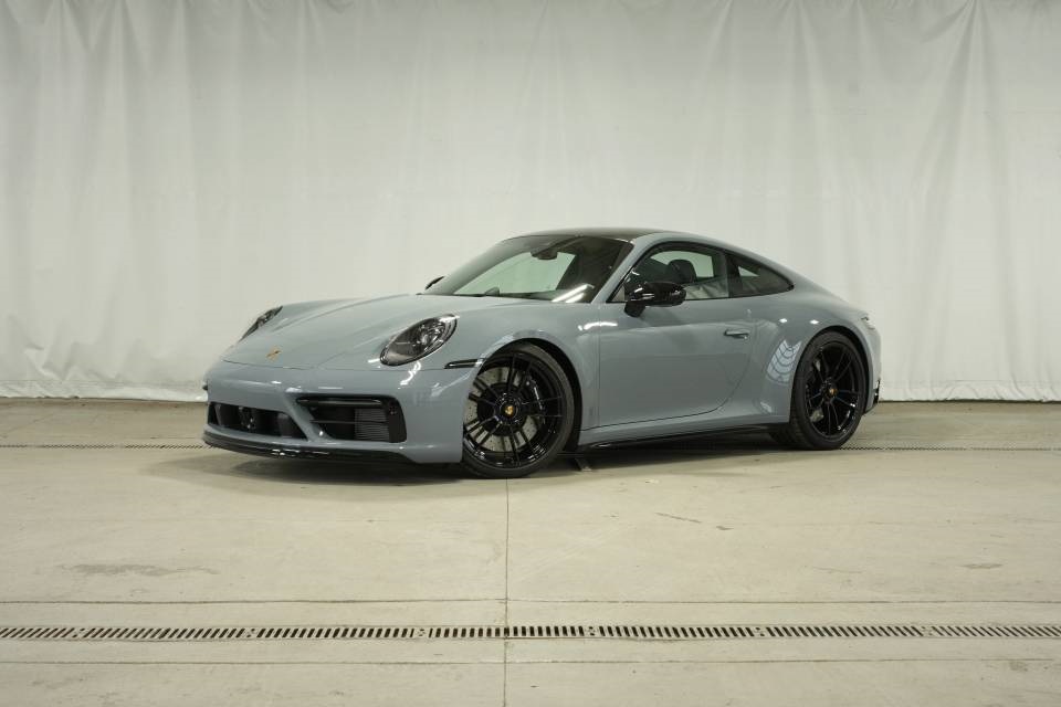 2024 Porsche 911 Carrera GTS Coupe RWD