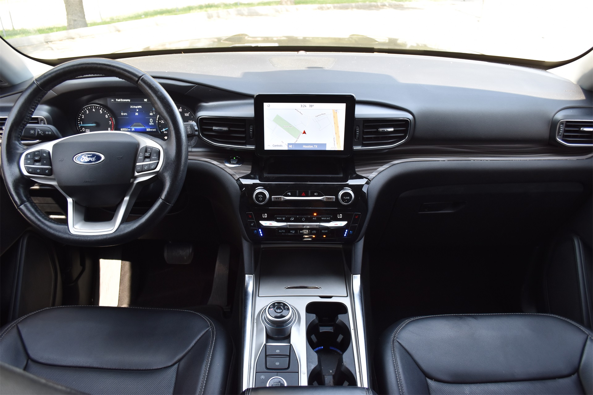 2019 Cadillac Escalade Platinum Edition Black at Ultimate Motorsports