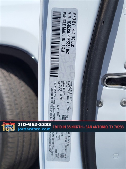 Used Car 2023 Jeep Wagoneer L  Series Iii For Sale Under $50,000 In San Antonio, Texas