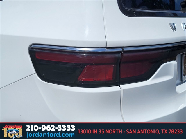 Used Car 2023 Jeep Wagoneer L  Series Iii For Sale Under $50,000 In San Antonio, Texas