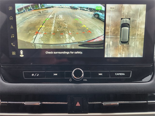 2025 Mitsubishi Outlander SE White at Baytown Hyundai