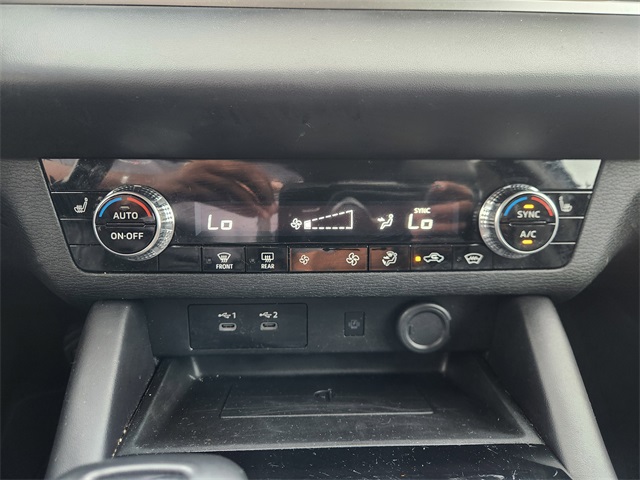 2025 Mitsubishi Outlander SE White at Baytown Hyundai