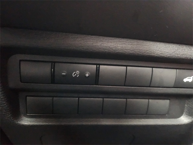 2025 Mitsubishi Outlander SE White at Baytown Hyundai