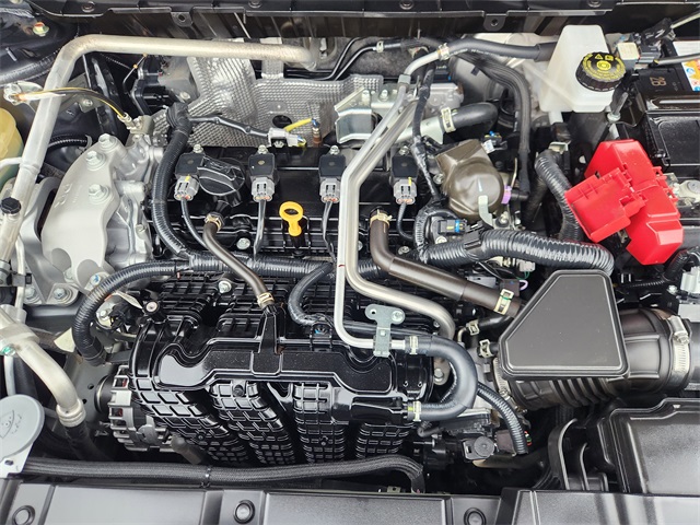 2025 Mitsubishi Outlander SE White at Baytown Hyundai