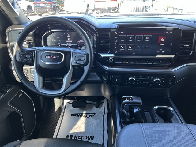 2025 GMC Sierra 1500 SLT - 8