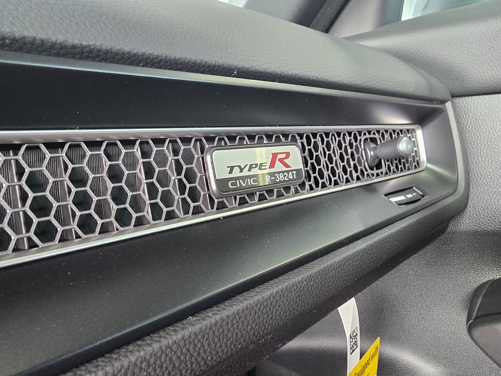 Thumbnail: 2025 Honda Civic - 32