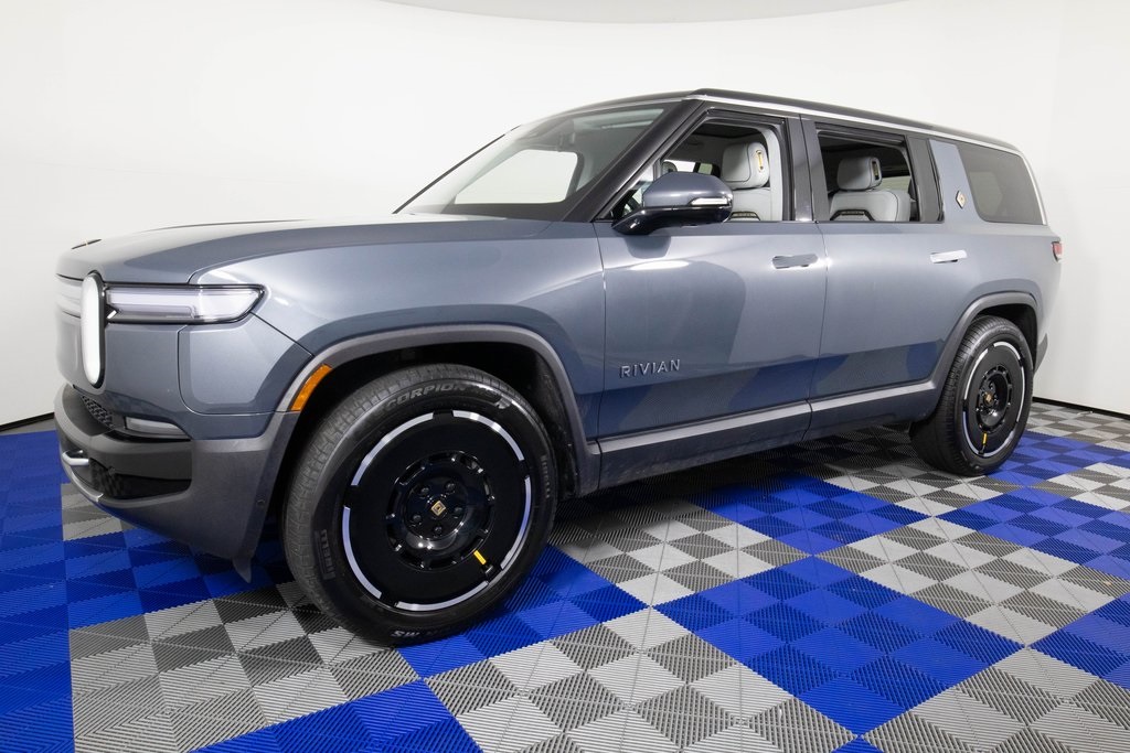 2025 Rivian R1S Adventure Dual Motor AWD