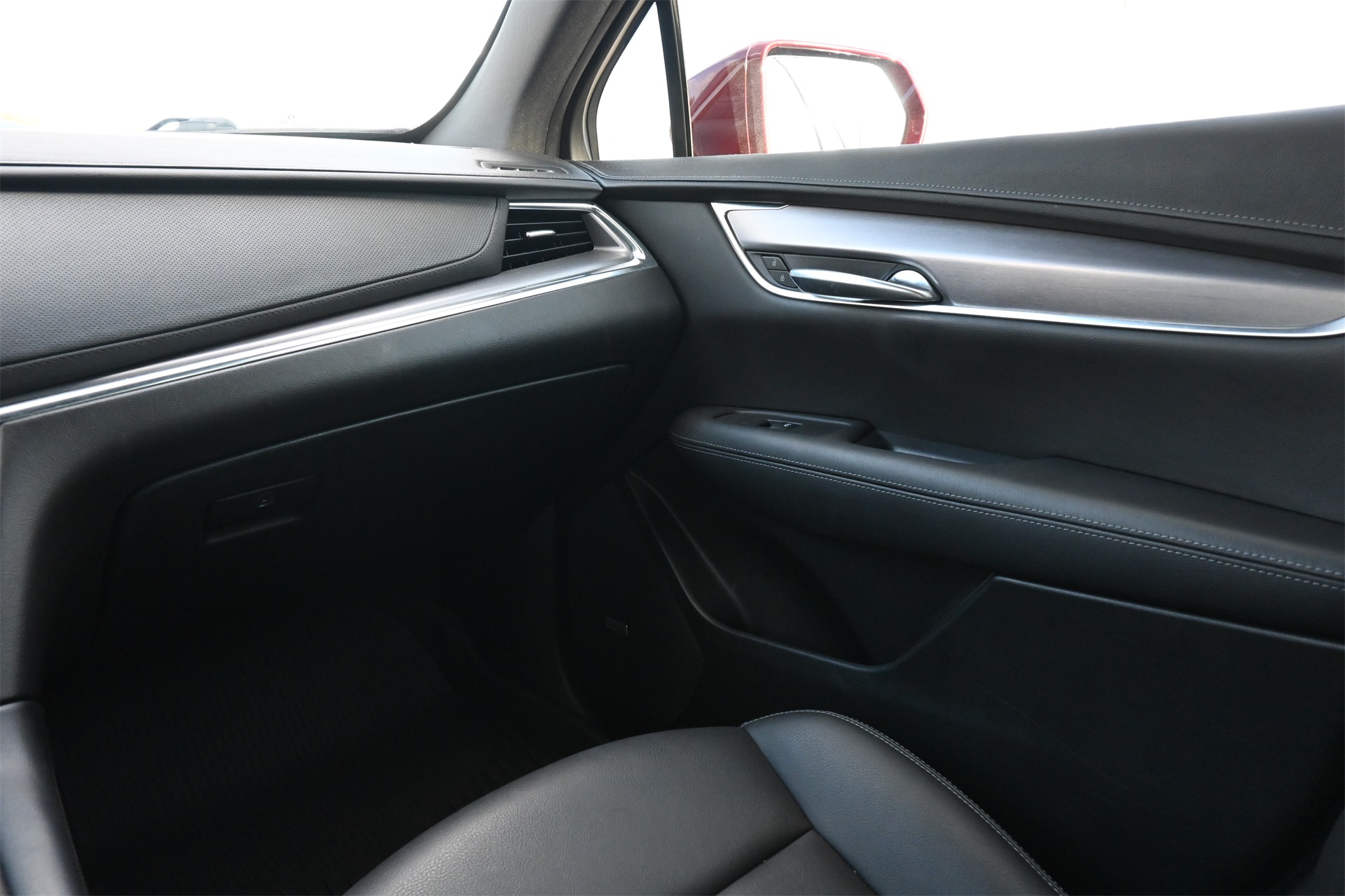 2020 Cadillac XT5 Luxury Red at Bayshore Chrysler Jeep Dodge Ram