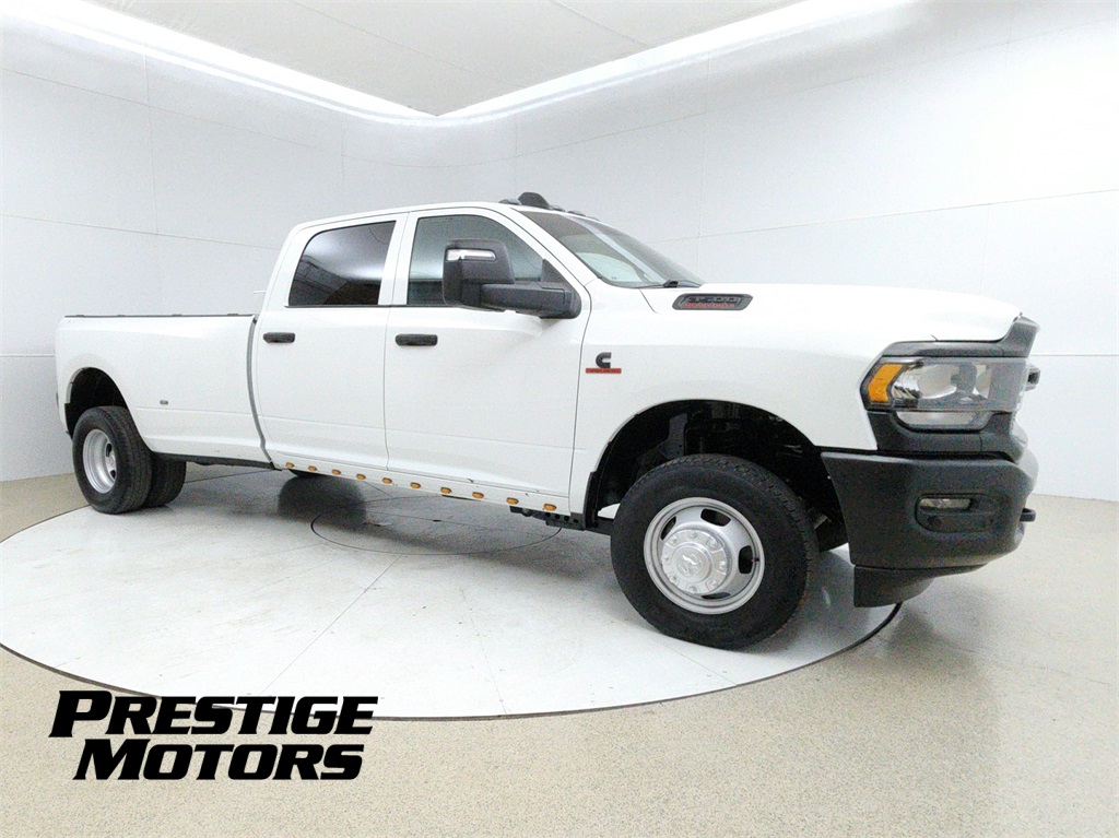 2024 RAM 3500 Tradesman Crew Cab LB DRW 4WD