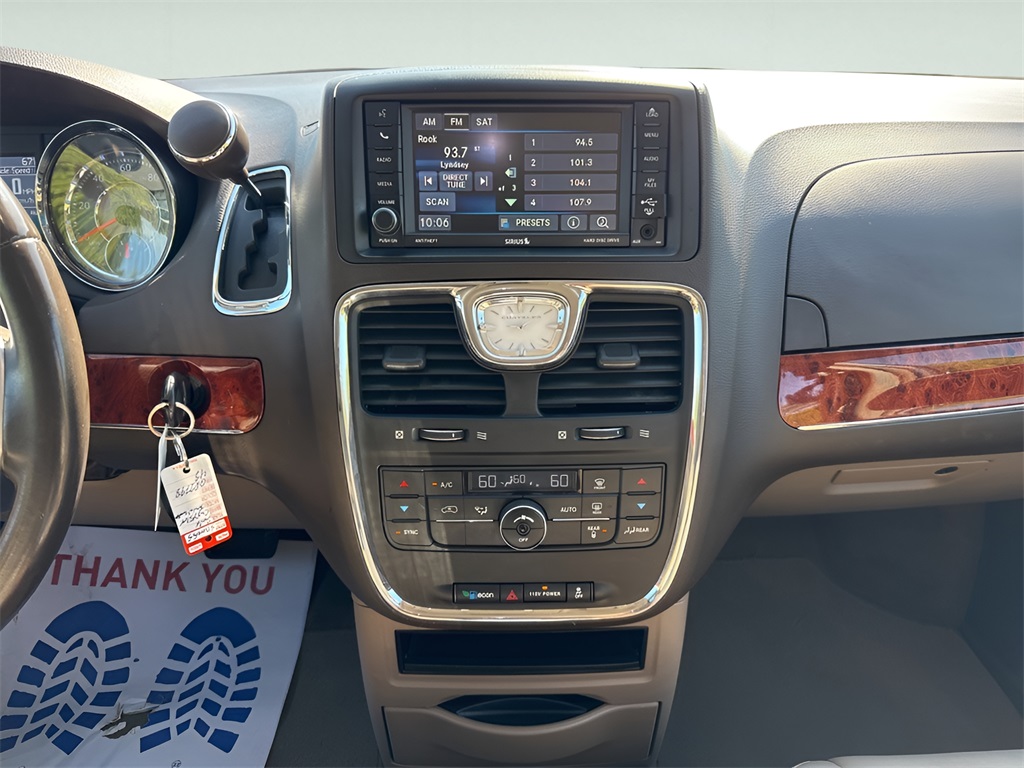 2016 Chrysler Town and Country