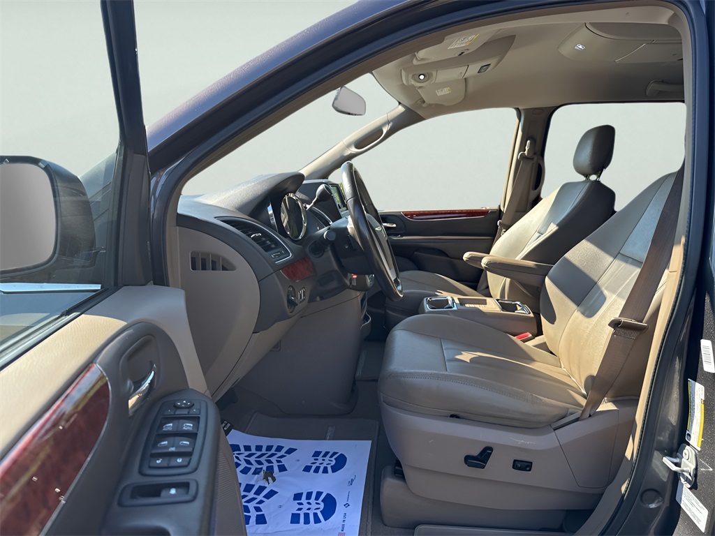 2016 Chrysler Town and Country