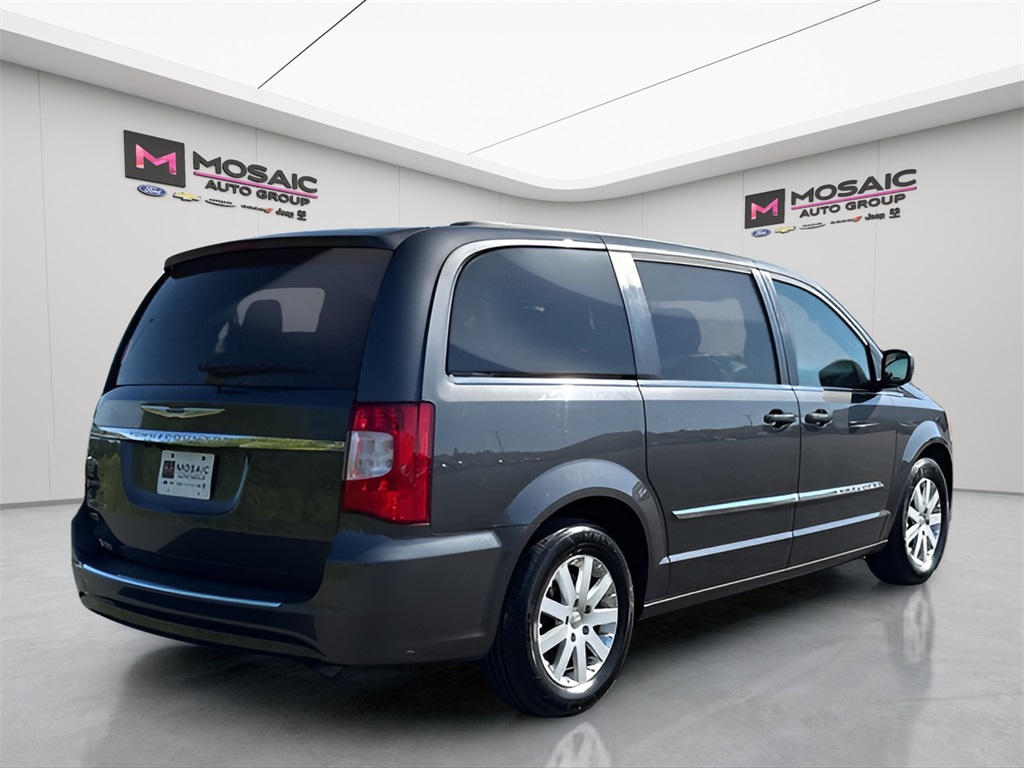 2016 Chrysler Town and Country