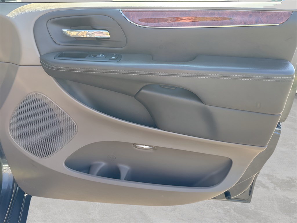 2016 Chrysler Town and Country