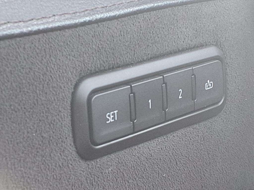 2020 Cadillac Escalade Premium Luxury - 10