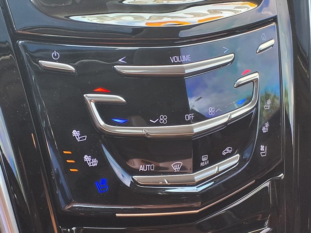 2020 Cadillac Escalade Premium Luxury - 6