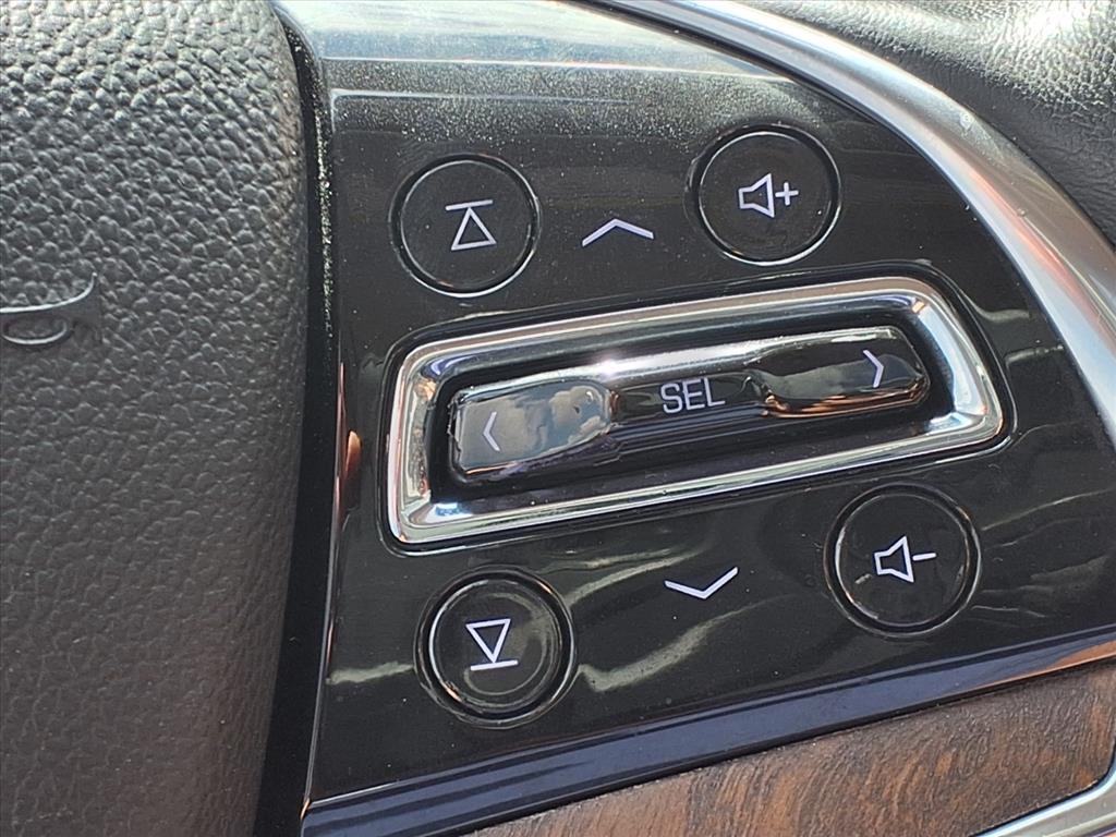 2020 Cadillac Escalade Premium Luxury - 8