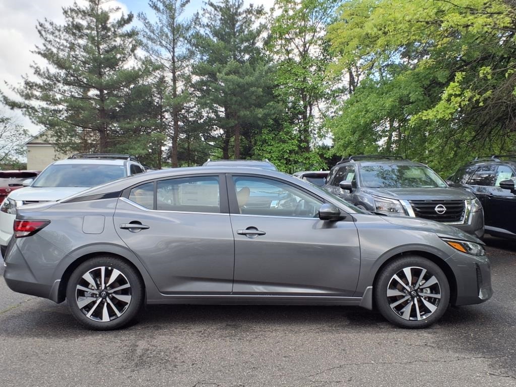2025 Nissan Sentra SV photo 4