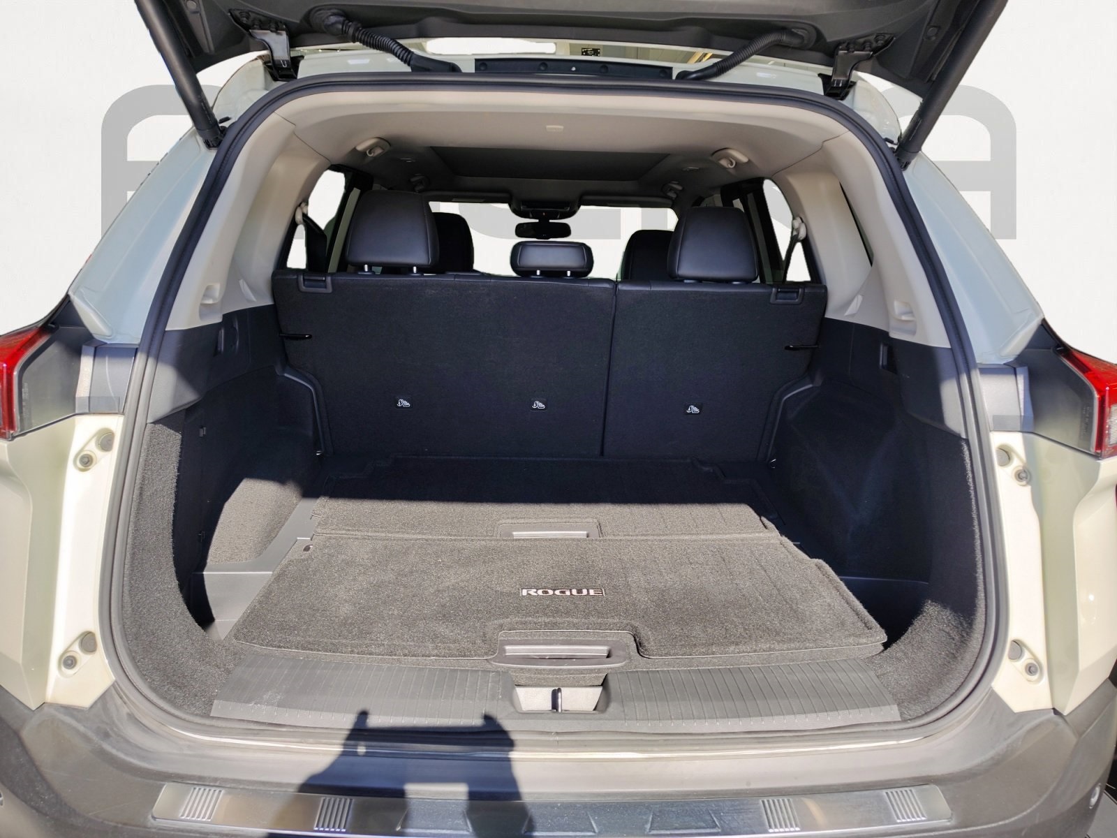 Used Car 2023 Nissan Rogue  Platinum For Sale Under $30,000 In San Antonio, Texas