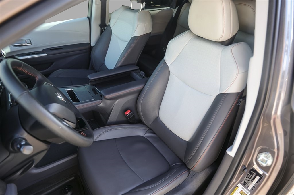 Used Car 2022 Toyota Sienna  Xse For Sale Under $50,000 In Austin, Texas