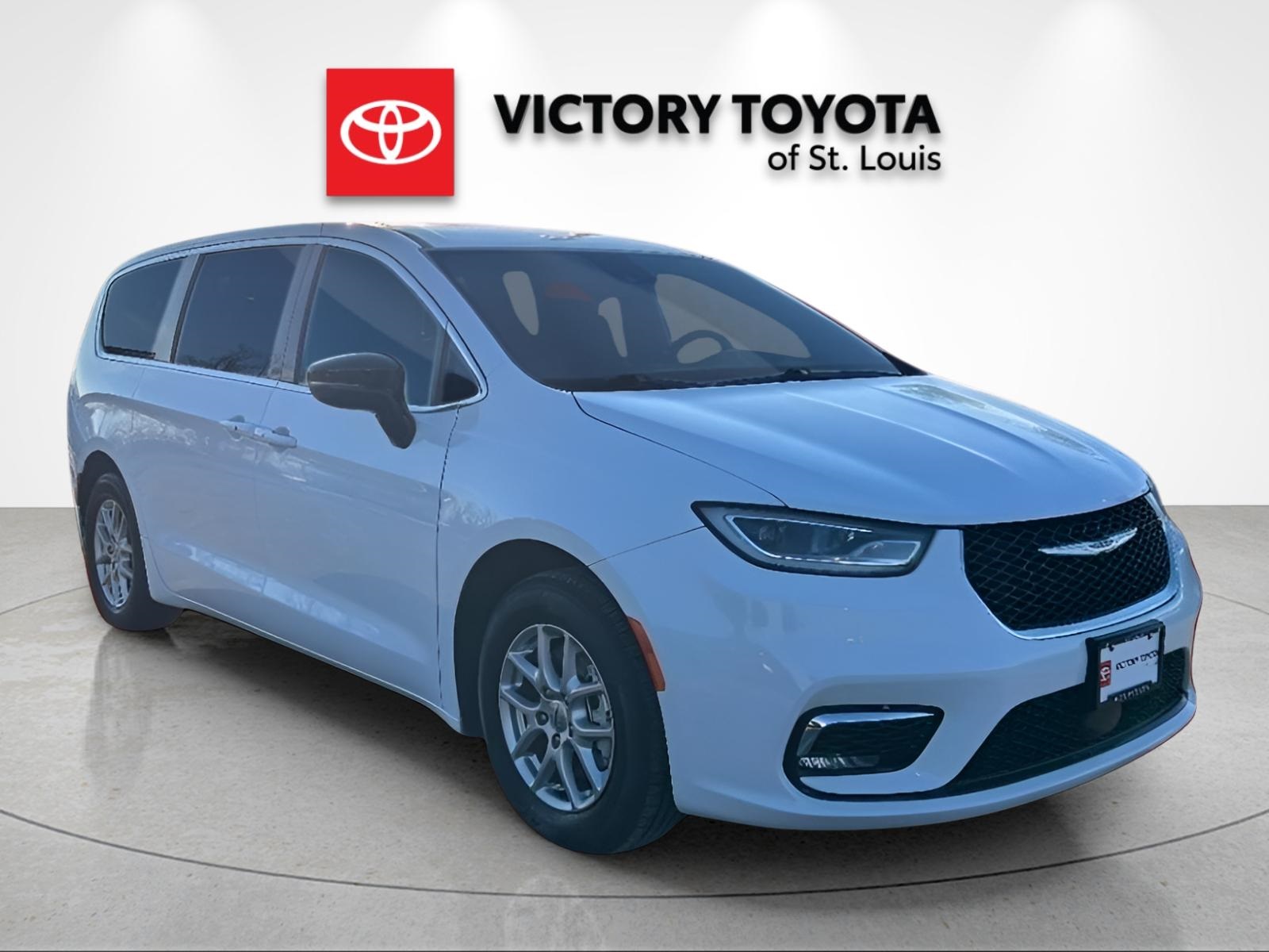 2025 Chrysler Pacifica Select FWD